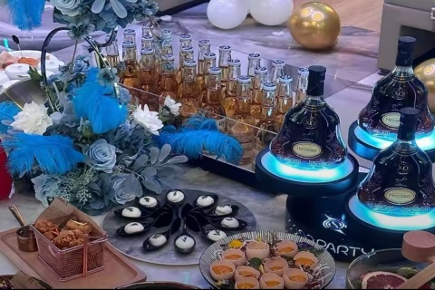 汉中模特招聘兼职,汉中高端夜场,签约保底薪资优渥超乎你预料